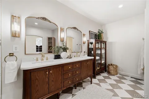 $3,250,000 | 12 Rolling Rock Lane, Ladue, MO 63124