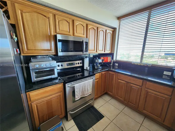 $415,000 | 4242 Northwest 2nd Street, Unit 1202, Miami, FL 33126