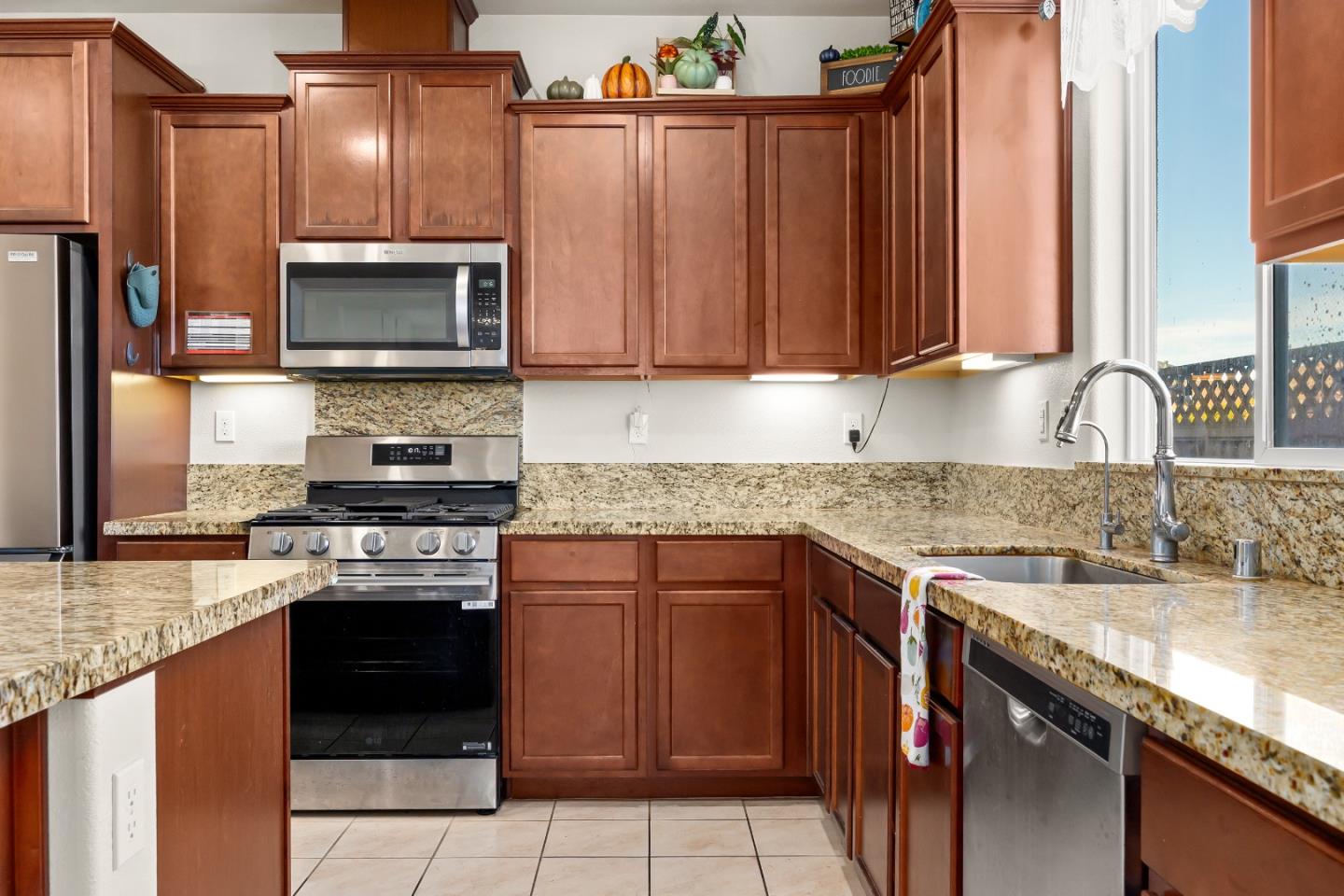 17102 Morgan Street East Garrison, CA 93933 - Photo 5 of 37