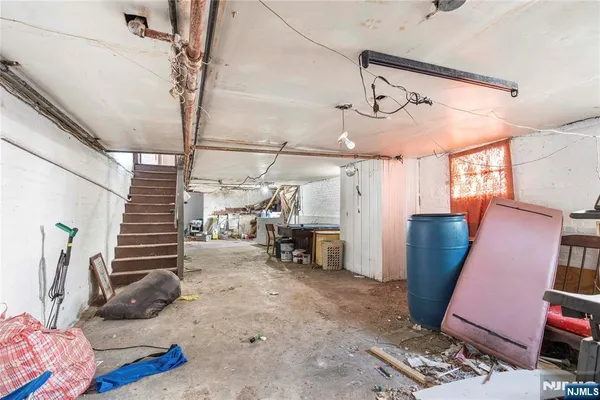 a view of entryway and hall