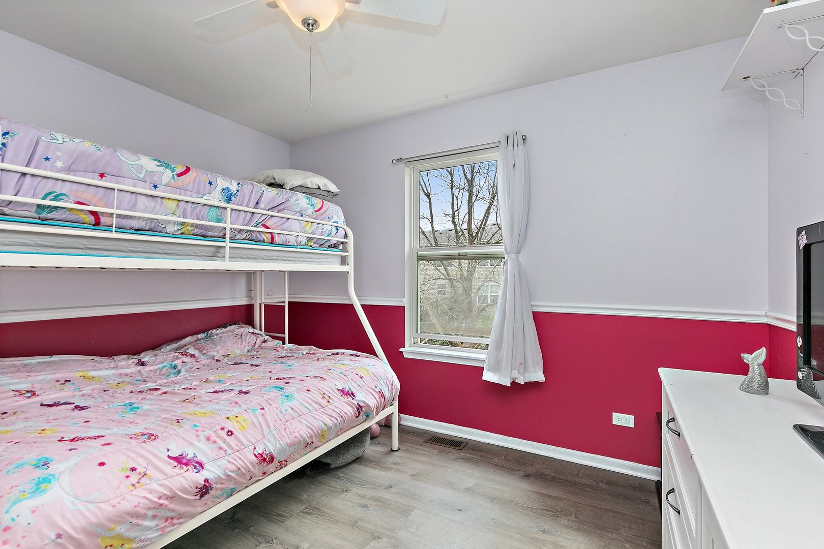 23 Boathouse Road Pingree Grove, IL 60140 - Photo 19 of 25 a bedroom with a bed and a window