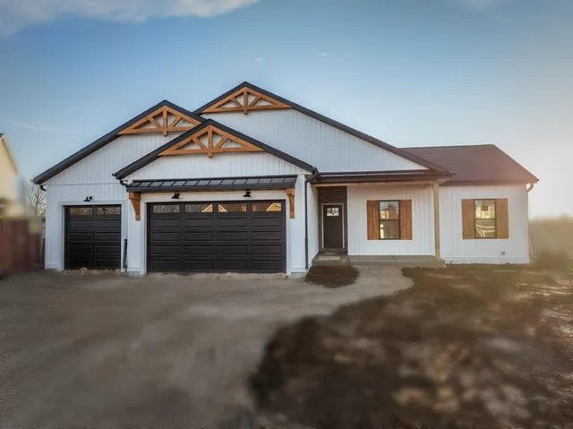 $612,900 | 1865 Arbor Vista Place, West Bend, WI 53095