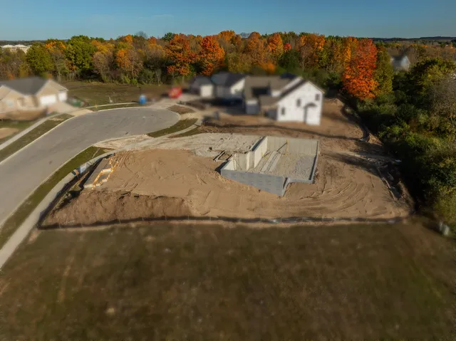 $612,900 | 1865 Arbor Vista Place, West Bend, WI 53095