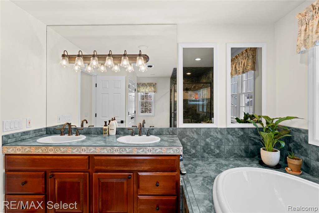 8211 Burleigh Road Grand Blanc, MI 48439 - Photo 39 of 64