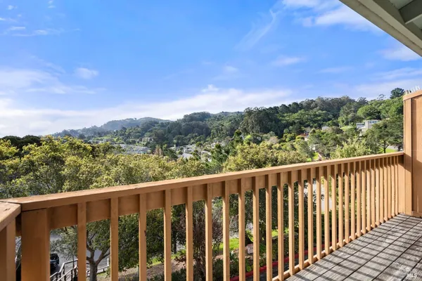 $367,500 | 715 Drake Avenue, Sausalito, CA 94965