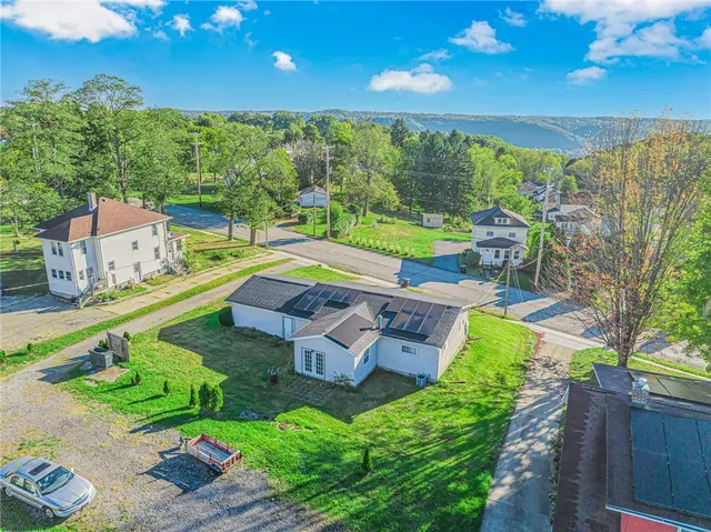 $189,900 | 1105 Darlington Road, Beaver Falls, PA 15010