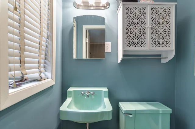 $240,000 | 4944 Mockingbird Lane, Memphis, TN 38117