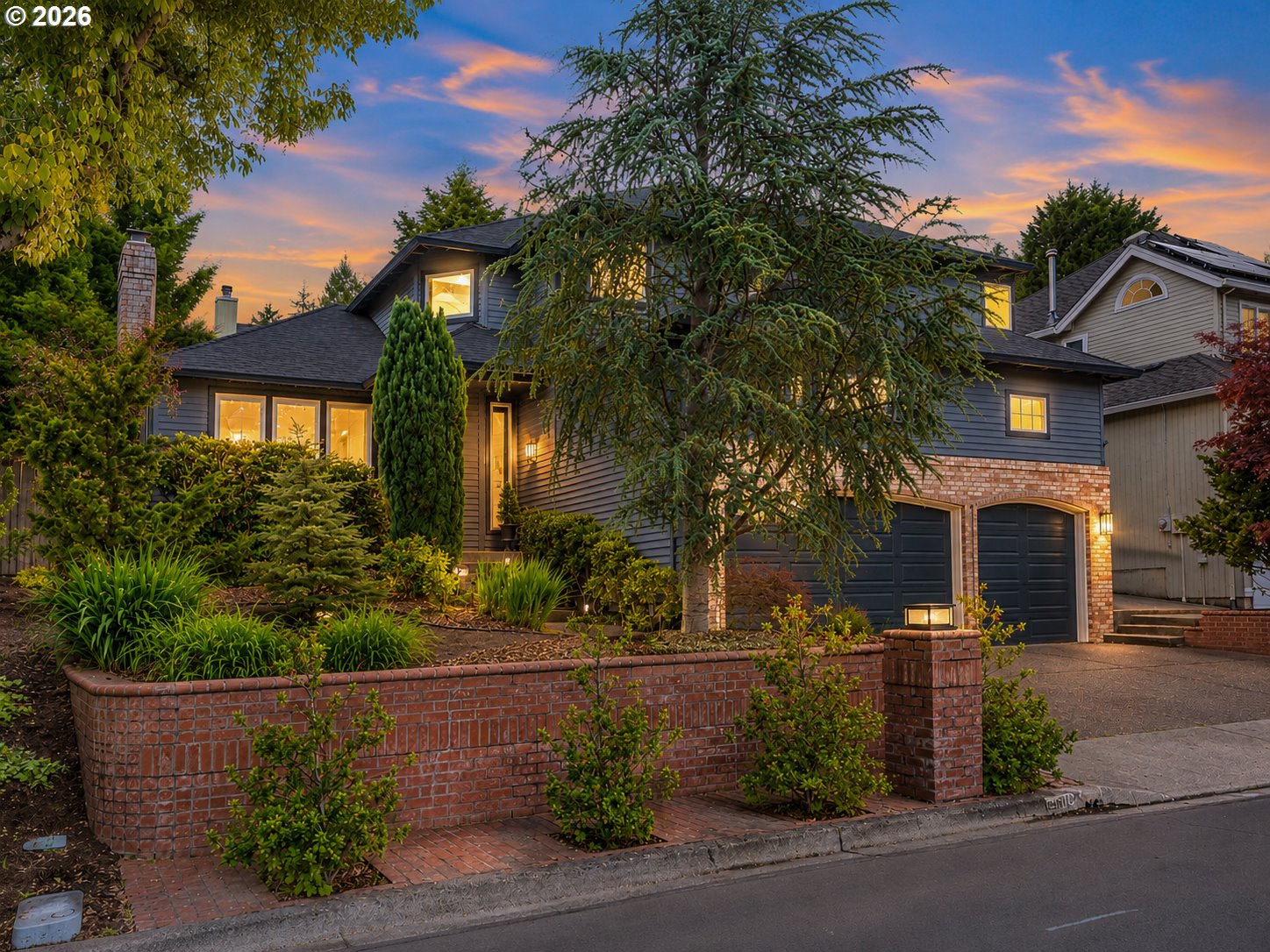 5825 Ridgetop Court Lake Oswego, OR 97035 - Photo 1 of 46 Gallery Image 1