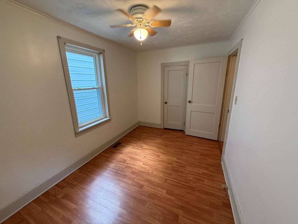 1762 Wds Frk Road Grundy, VA 24614 - Photo 10 of 39 Gallery Image 10