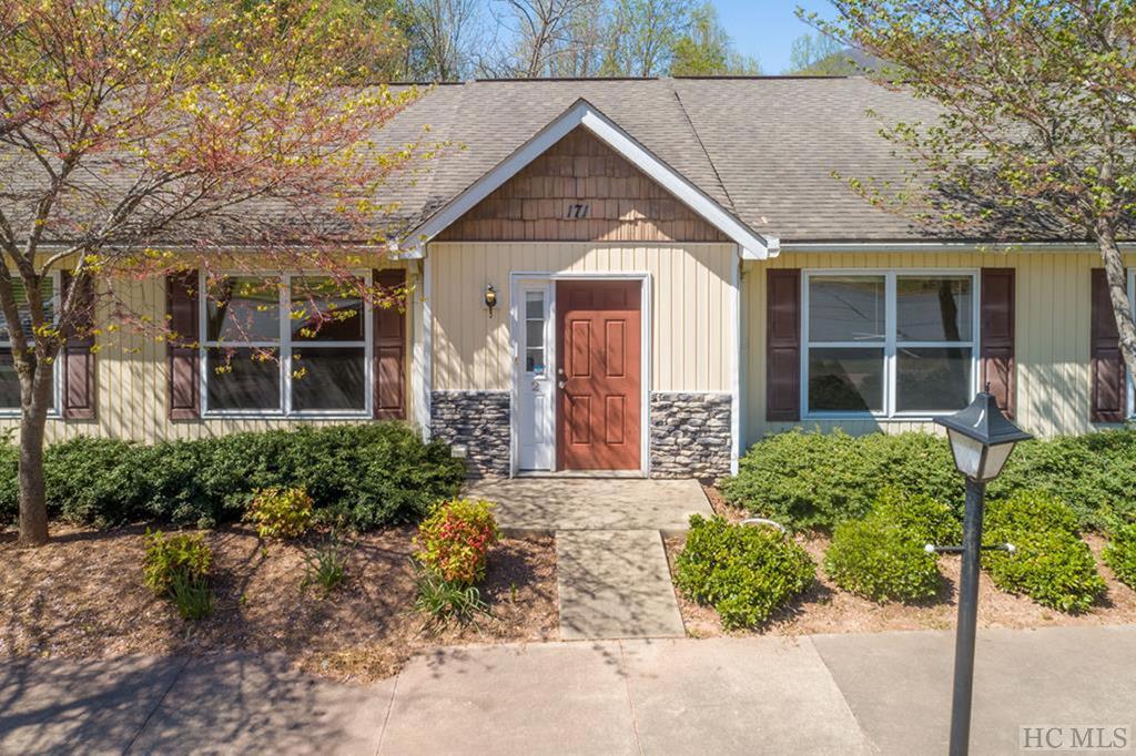 171-v-2 North Ridge Point, Unit 2 Sylva, NC 28779 - Photo 1 of 34 Gallery Image 1