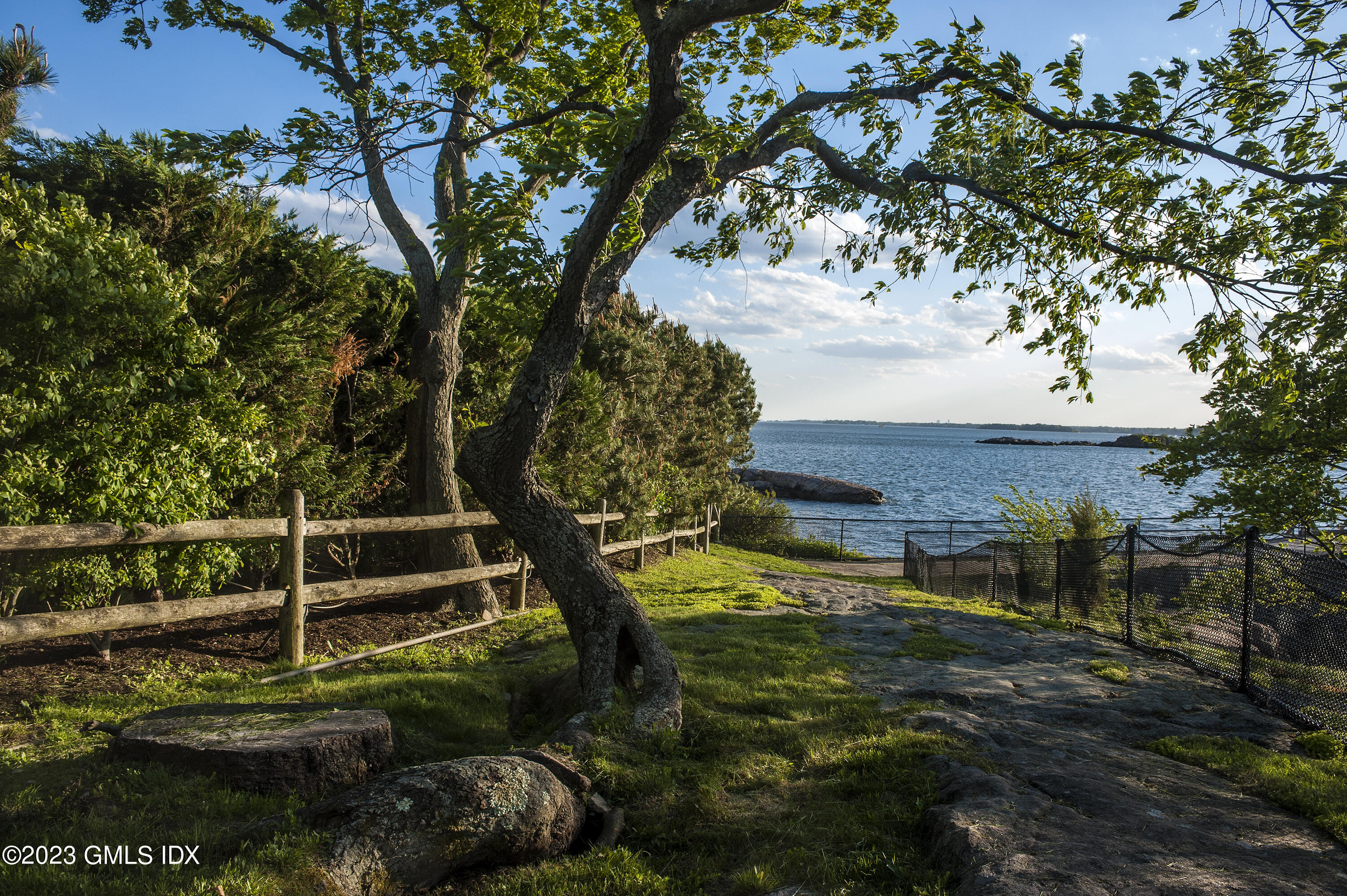 1 Seagate Road Riverside, CT 06878 - Photo 25 of 31 a view of outdoor space and yard