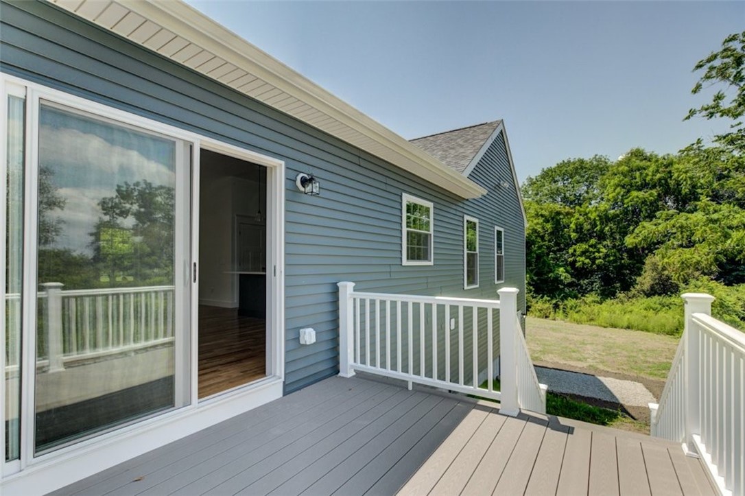 429 Chestnut Street Bristol, RI 02809 - Photo 26 of 35