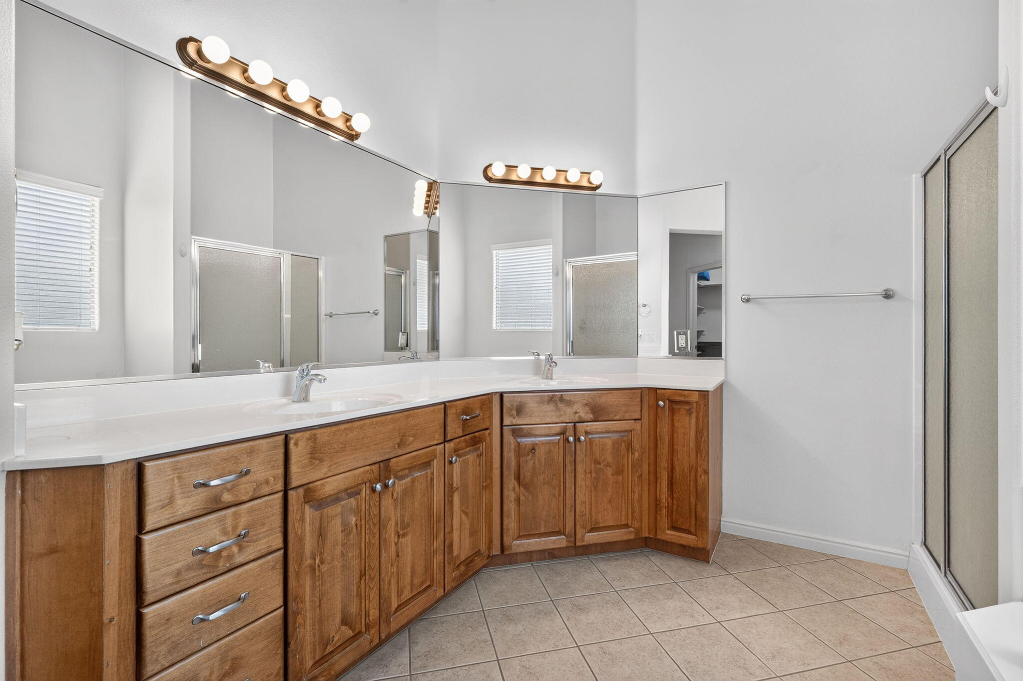 2140 West 970 North St. George, UT 84770 - Photo 16 of 24 20-web-or-mls-2140 W 970 N - Ames Team -