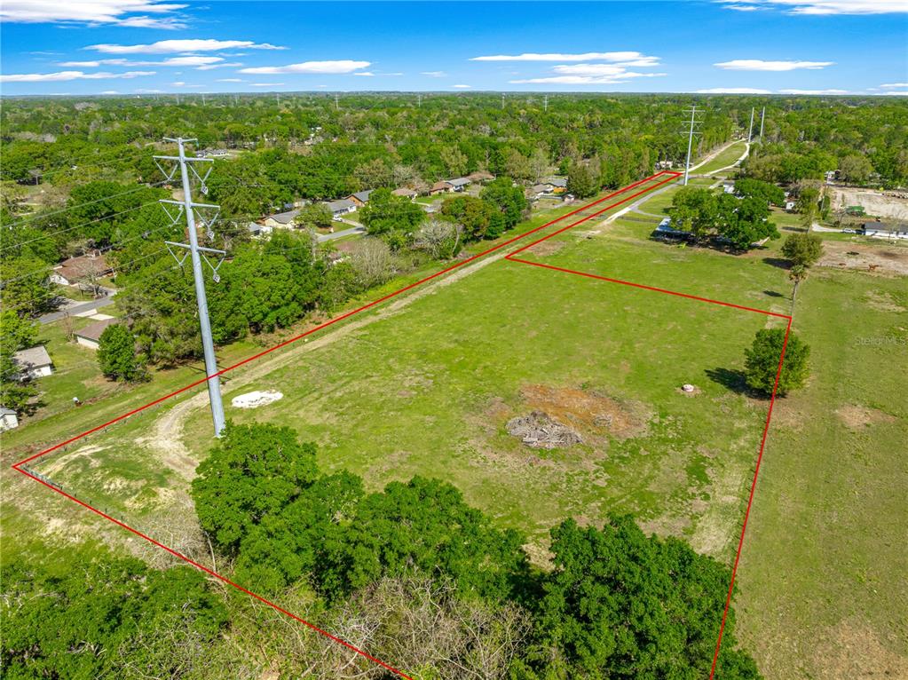 Northeast 49th Street Ocala, FL 34479 - Photo 2 of 4 a view of a city
