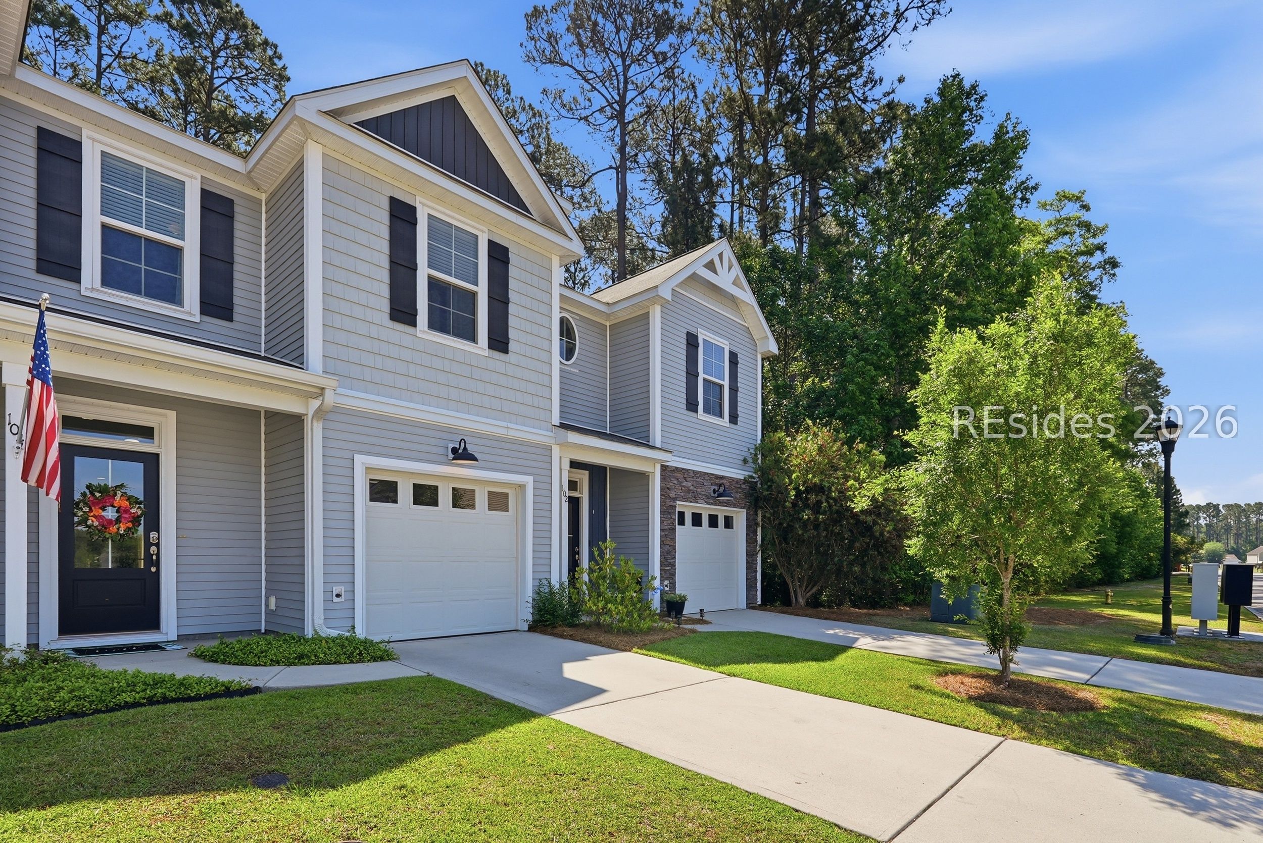 104 Brickway Street Bluffton, SC 29910 - Photo 3 of 35 1 car garage