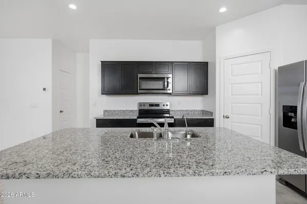 $2,275 | 9051 South Palo Verde Drive, Apache Junction, AZ 85120