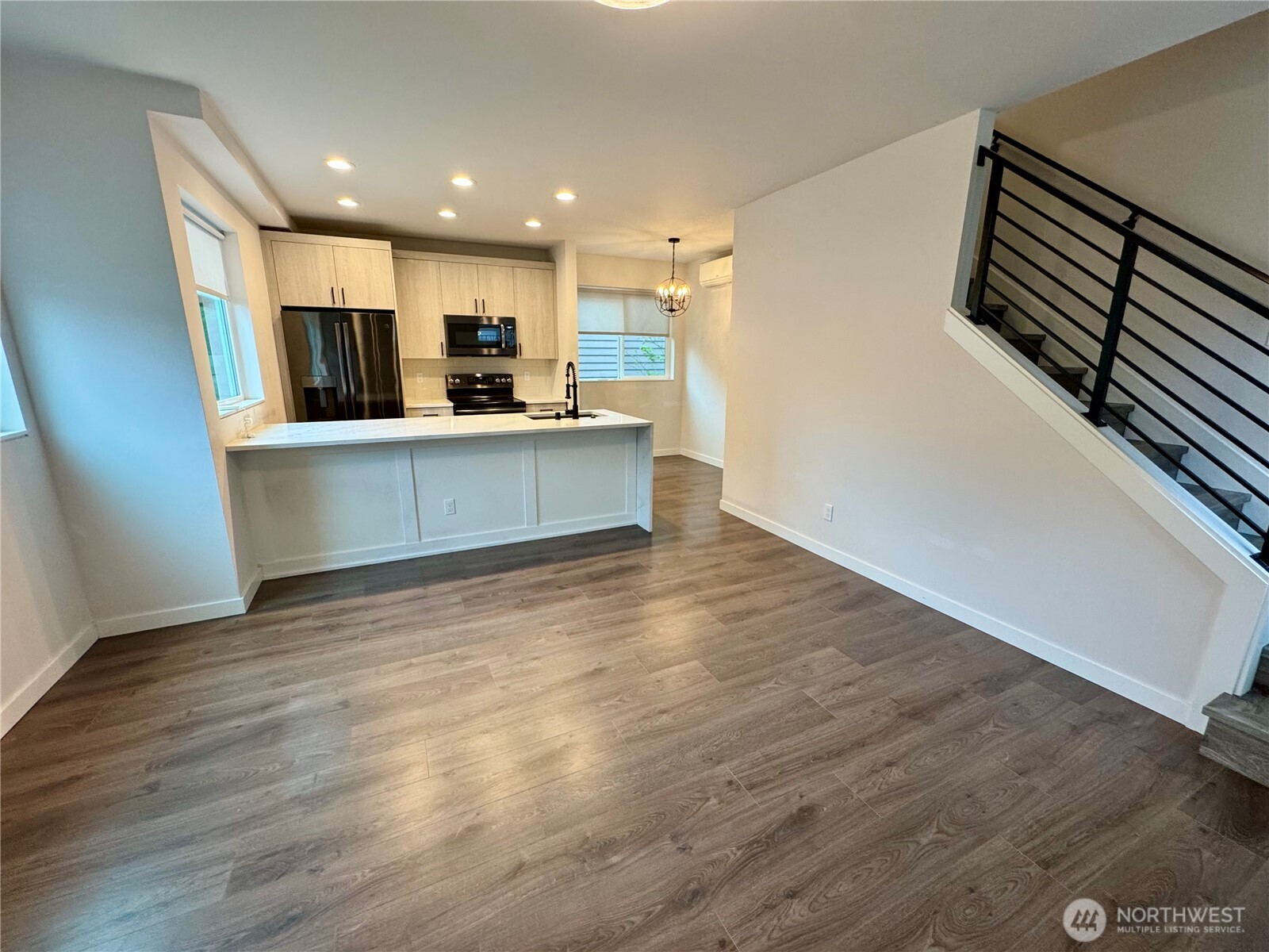 919 North 103rd Street, Unit B Seattle, WA 98133 - Photo 18 of 22