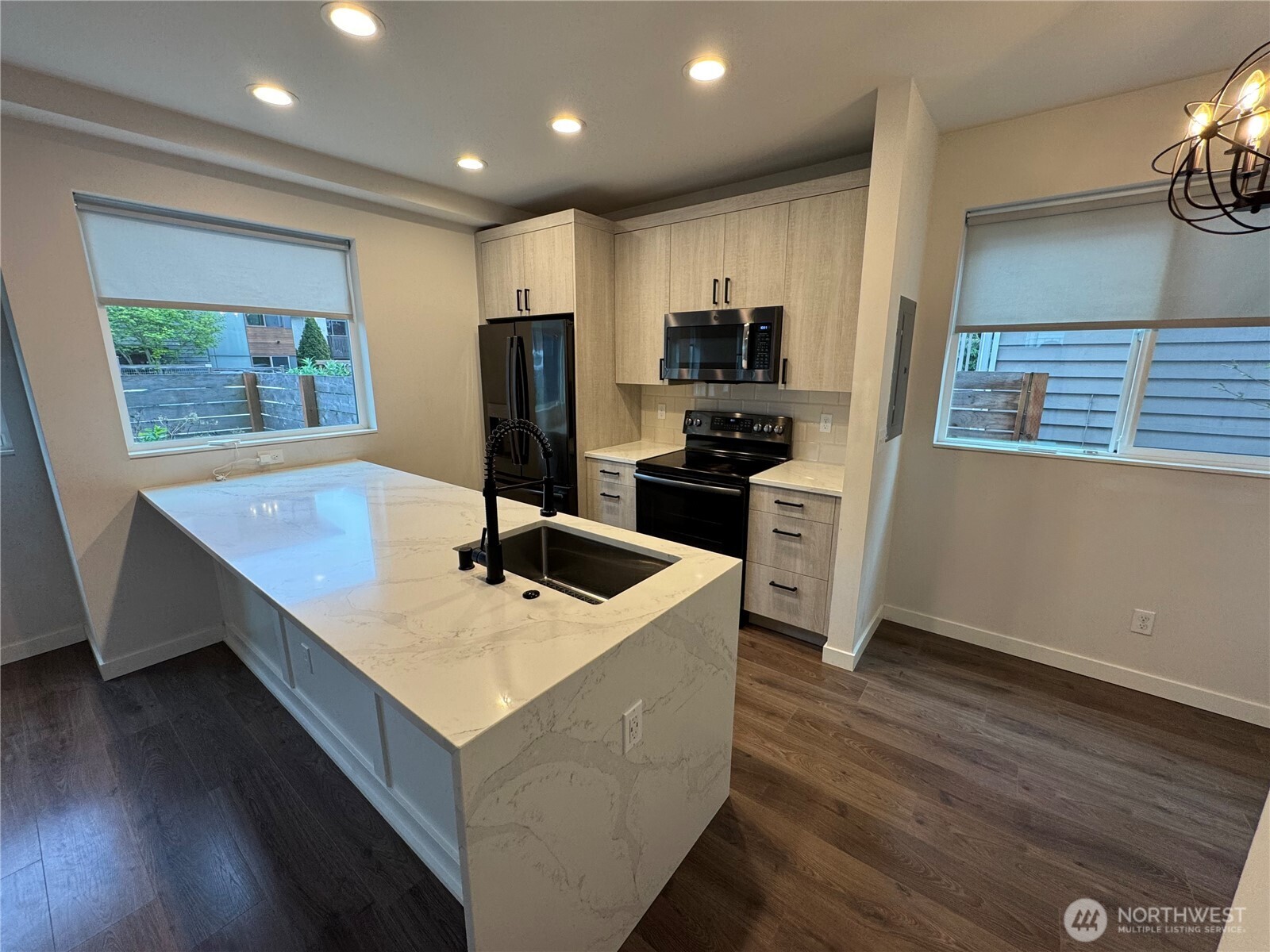 919 North 103rd Street, Unit B Seattle, WA 98133 - Photo 21 of 22