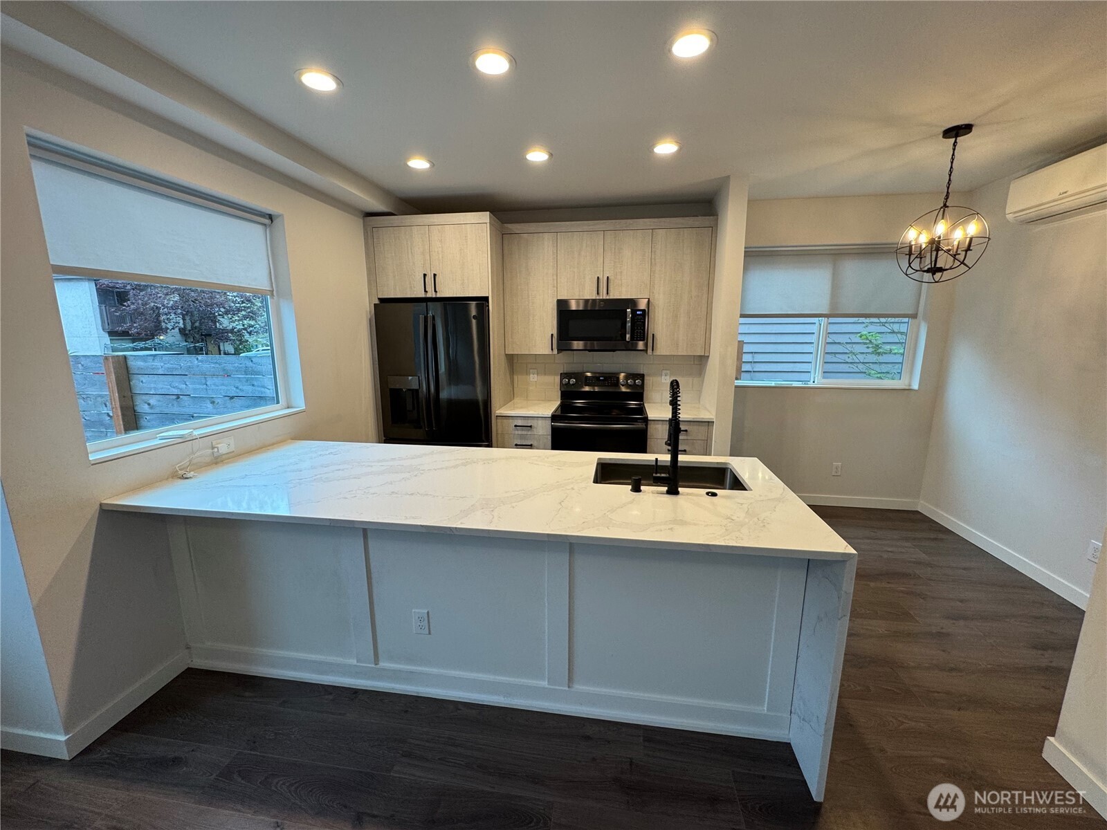 919 North 103rd Street, Unit B Seattle, WA 98133 - Photo 22 of 22