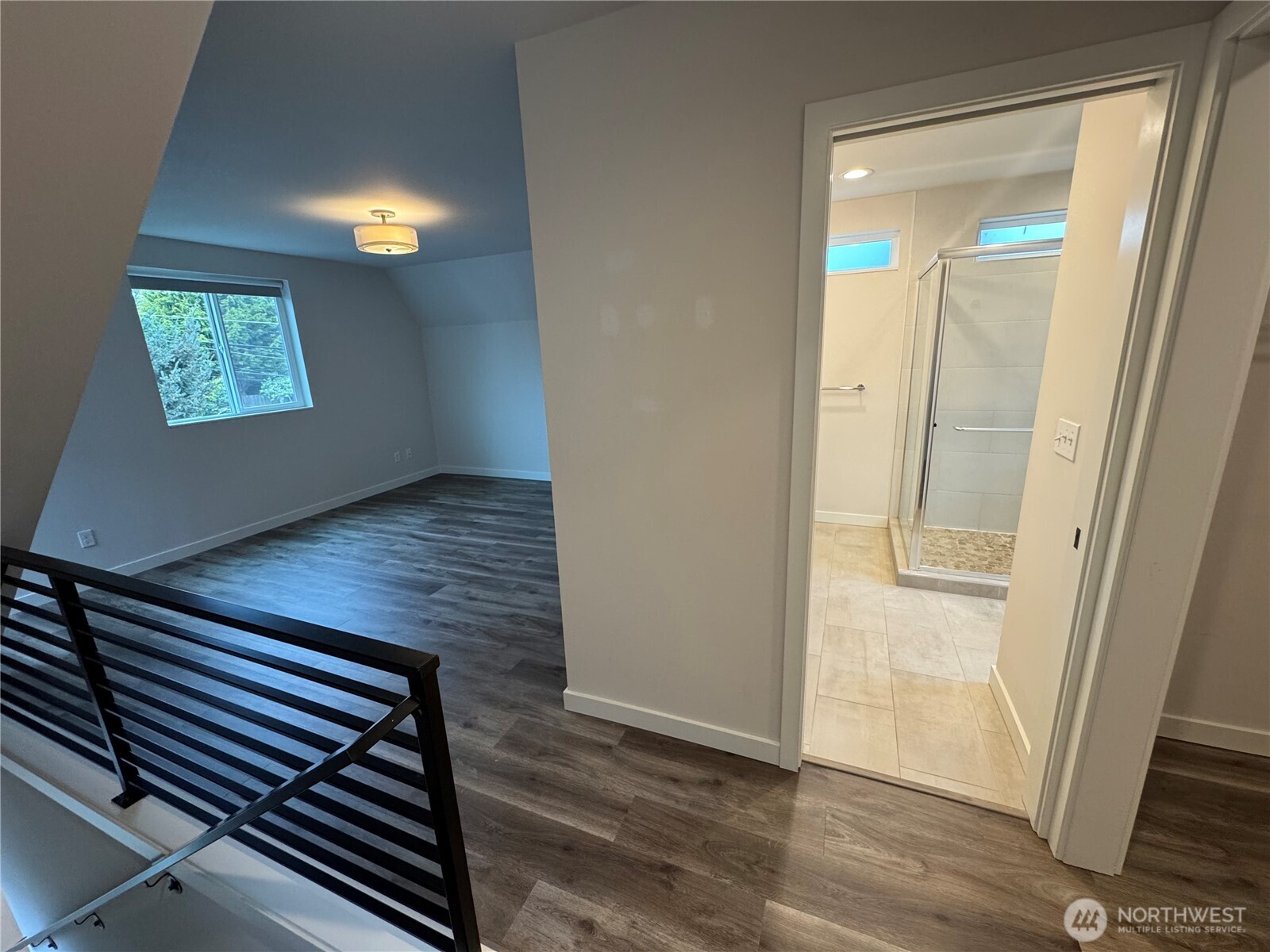 919 North 103rd Street, Unit B Seattle, WA 98133 - Photo 6 of 22