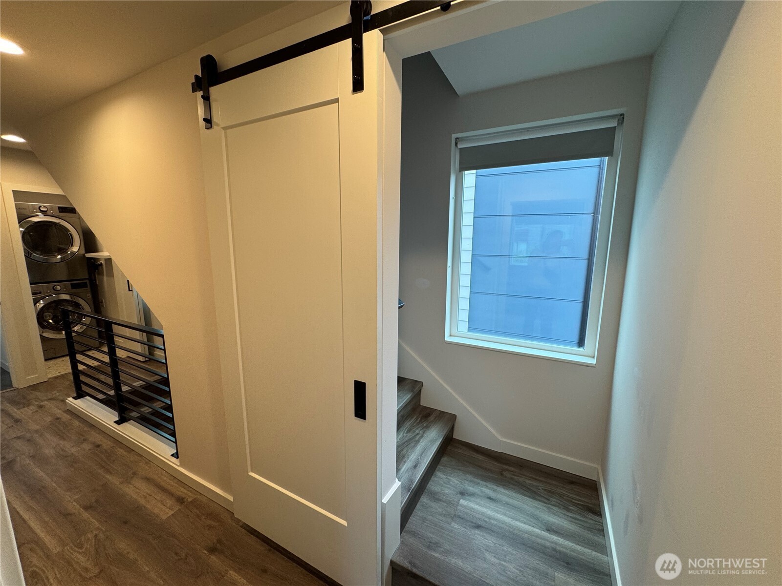 919 North 103rd Street, Unit B Seattle, WA 98133 - Photo 8 of 22