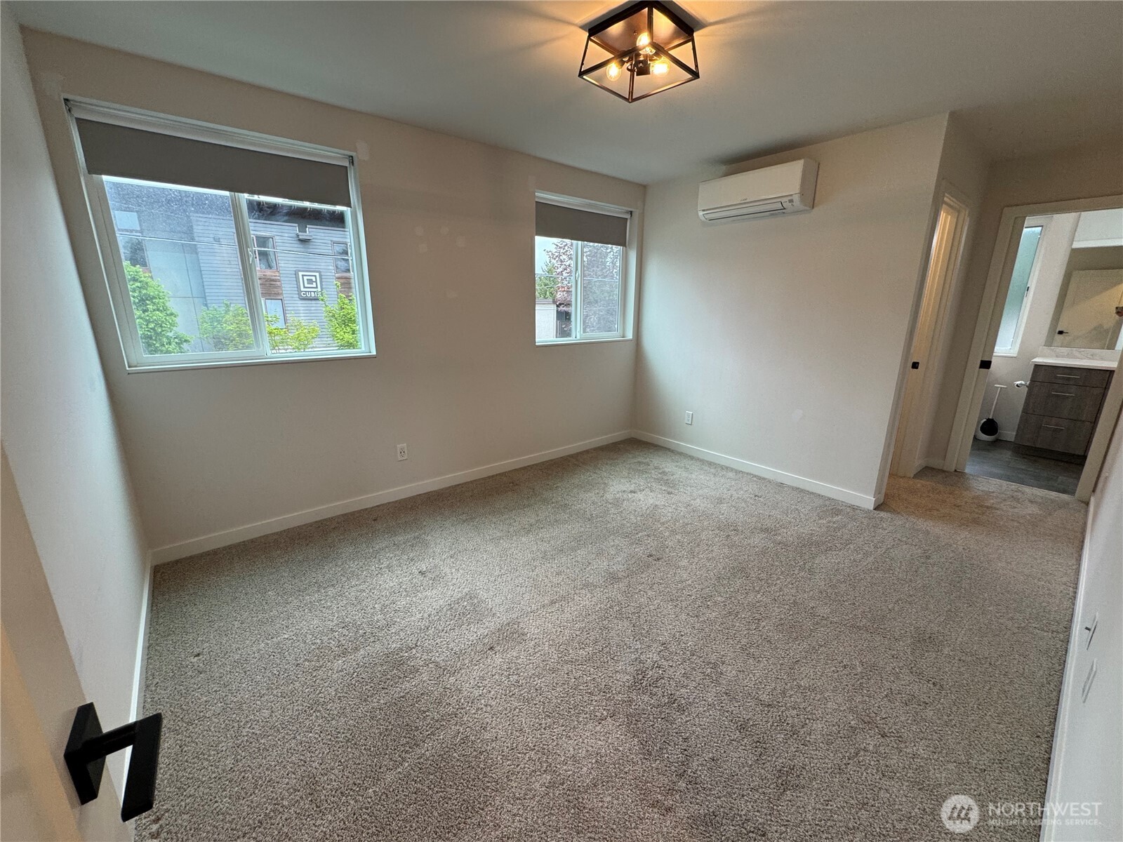 919 North 103rd Street, Unit B Seattle, WA 98133 - Photo 9 of 22
