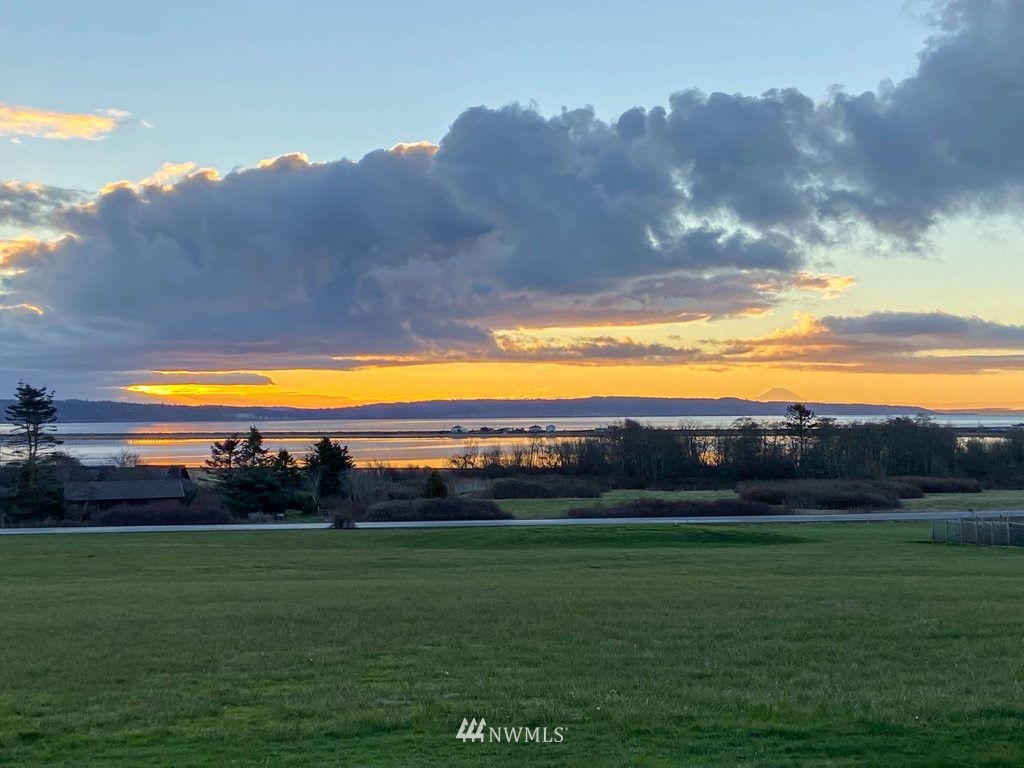 1050 Fort Casey Road Coupeville, WA 98239 - Photo 2 of 40 Gallery Image 2