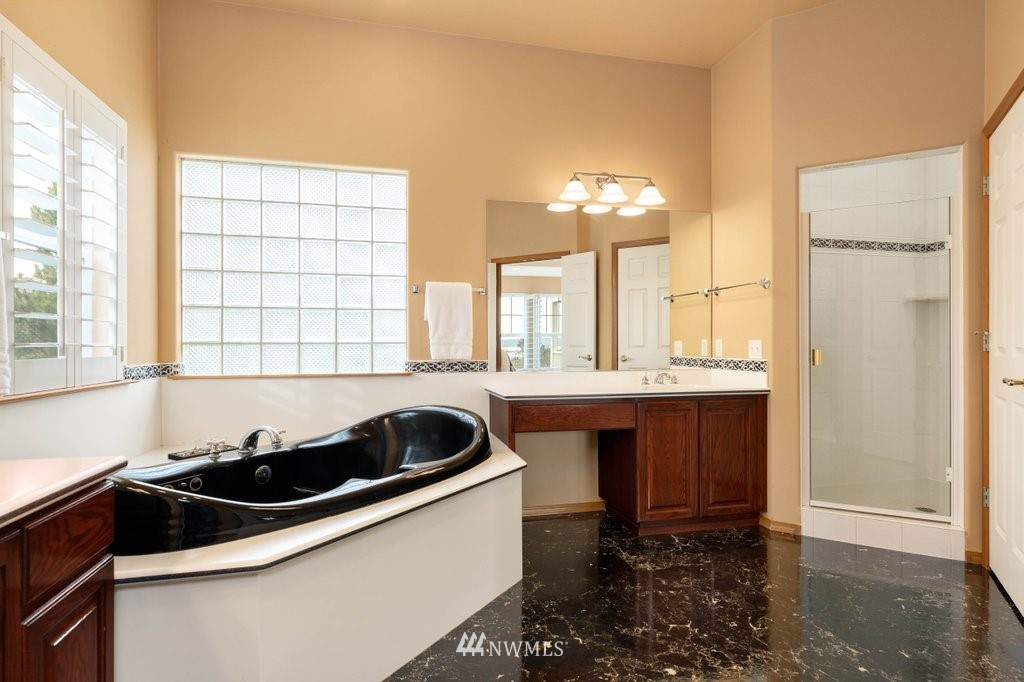 1050 Fort Casey Road Coupeville, WA 98239 - Photo 22 of 40 Gallery Image 22