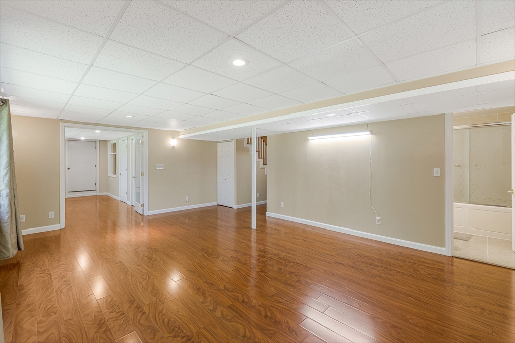 14 Raymond Road Chelmsford, MA 01824 - Photo 19 of 35