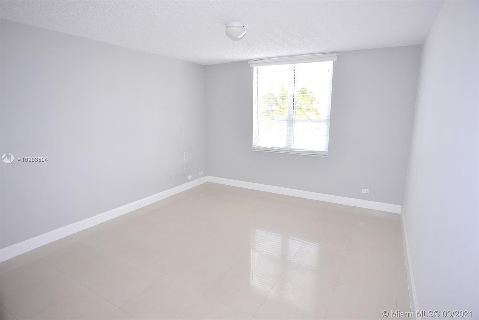 701 Brickell Key Boulevard, Unit 711 Miami, FL 33131 - Photo 3 of 22