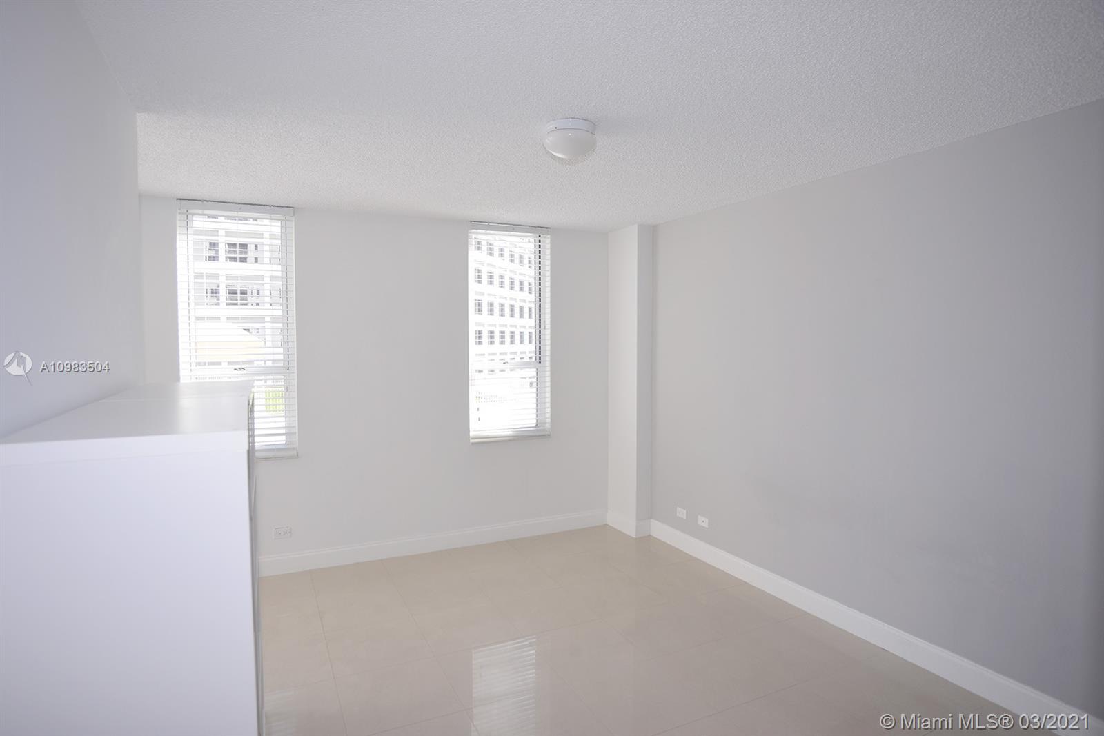 701 Brickell Key Boulevard, Unit 711 Miami, FL 33131 - Photo 4 of 22