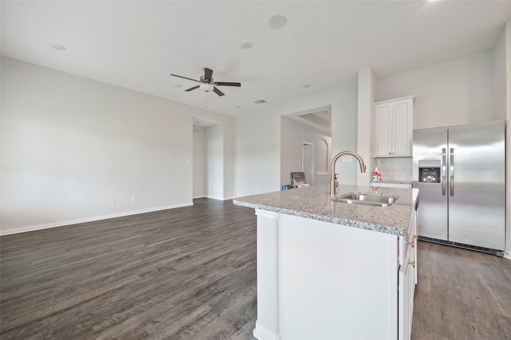 600 Danielle Dayton, TX 77535 - Photo 6 of 19 Representative Photo. Not Actual Home.