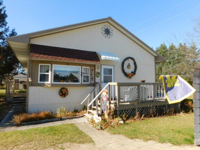 10908 Johnson Road Brethren, MI 49619 - Photo 3 of 54 DSCN1540