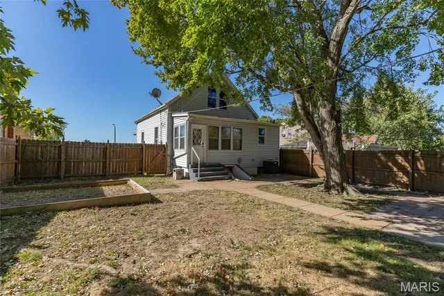 $182,000 | 3729 Upton Street, St. Louis, MO 63116