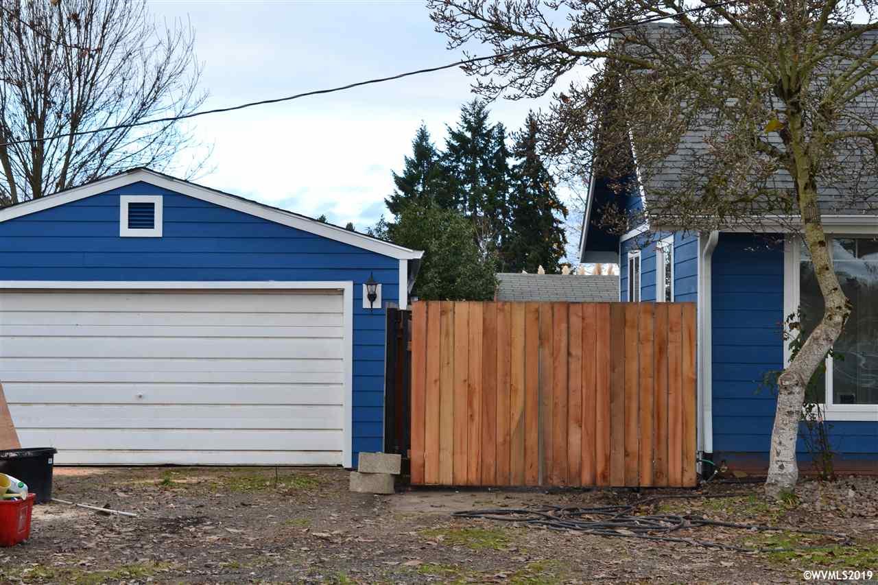 360 I Street Independence, OR 97351 - Photo 2 of 18 Gallery Image 2