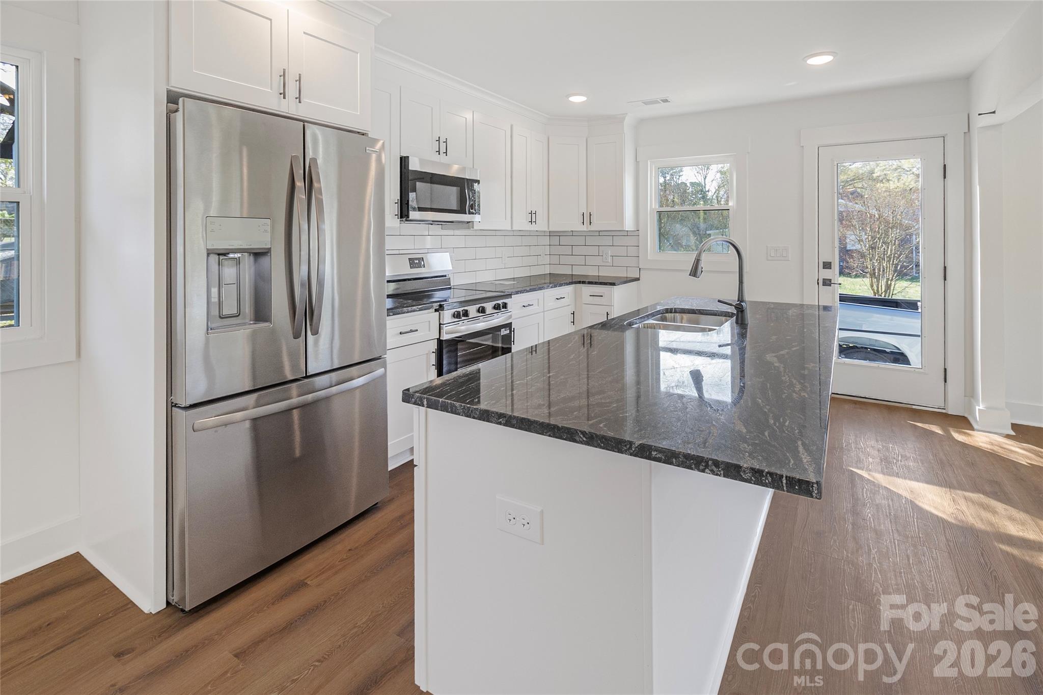 4629 Hidden Valley Road Charlotte, NC 28213 - Photo 4 of 16