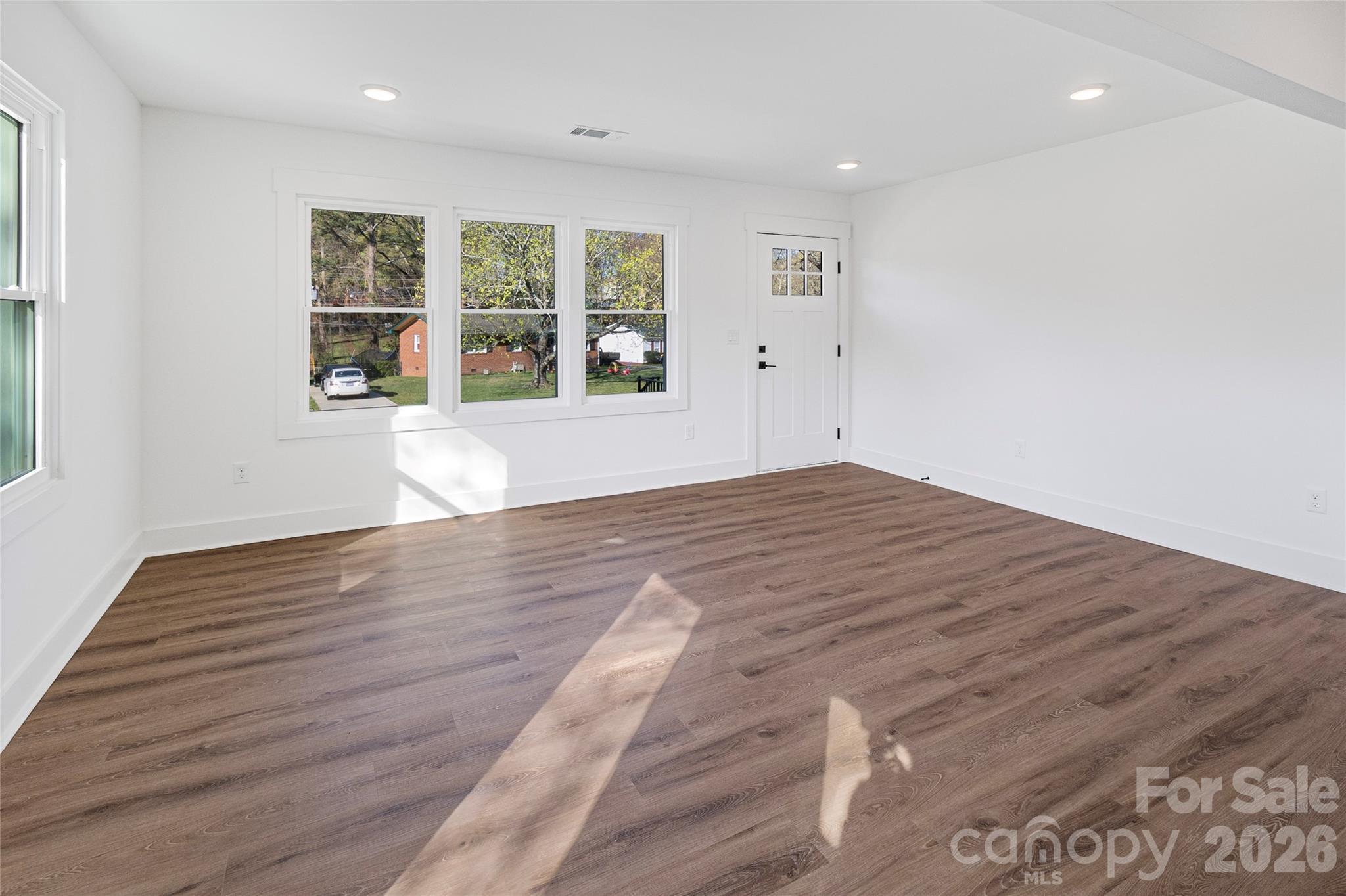 4629 Hidden Valley Road Charlotte, NC 28213 - Photo 7 of 16