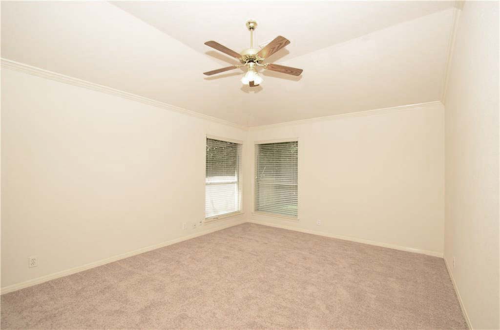 11104 Savin Hill Lane Austin, TX 78739 - Photo 13 of 20