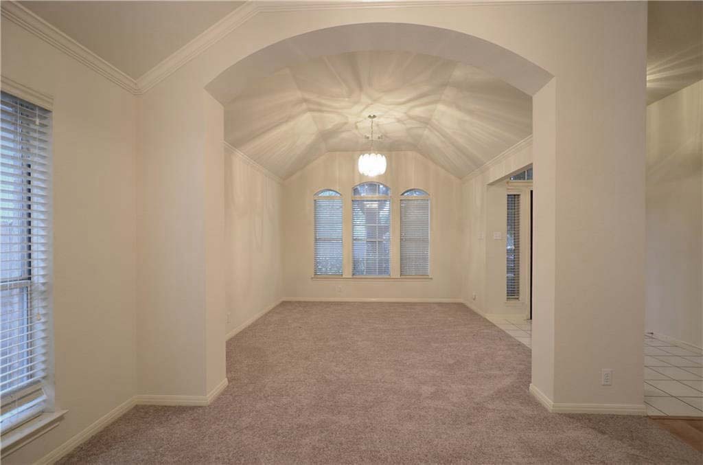 11104 Savin Hill Lane Austin, TX 78739 - Photo 4 of 20