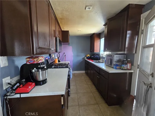 $489,000 | 1117 North Santa Fe Avenue, Compton, CA 90221