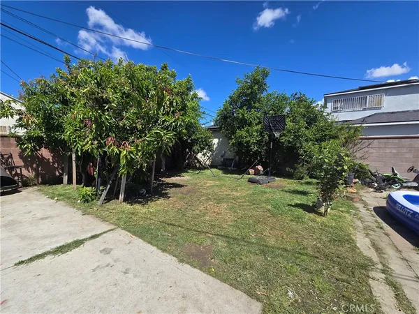 $489,000 | 1117 North Santa Fe Avenue, Compton, CA 90221