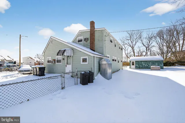 a view of house with outdoor space