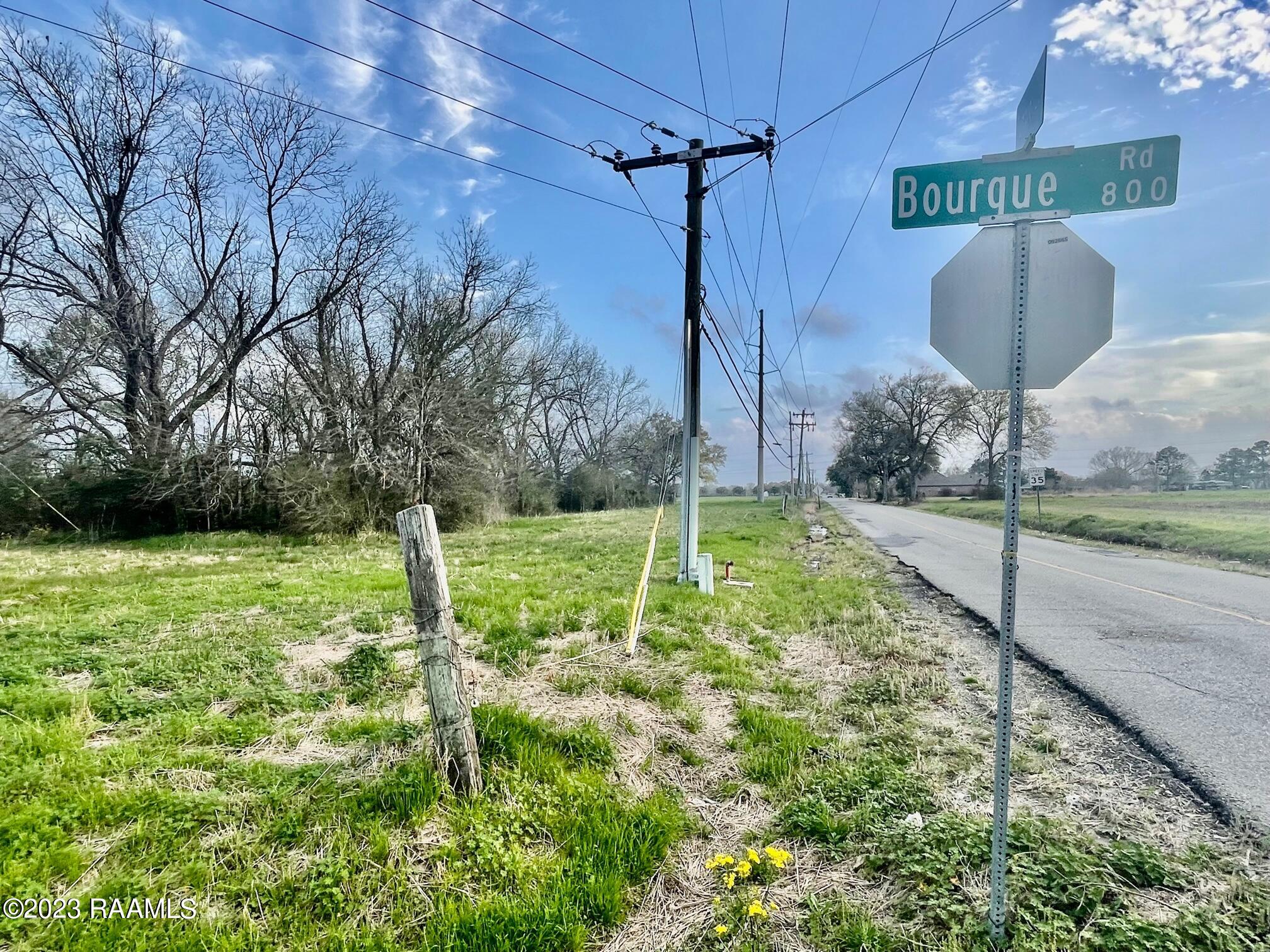900 Bourque Road Lafayette, LA 70506 - Photo 3 of 14 900 BLK Bourque Rd IMG_1555