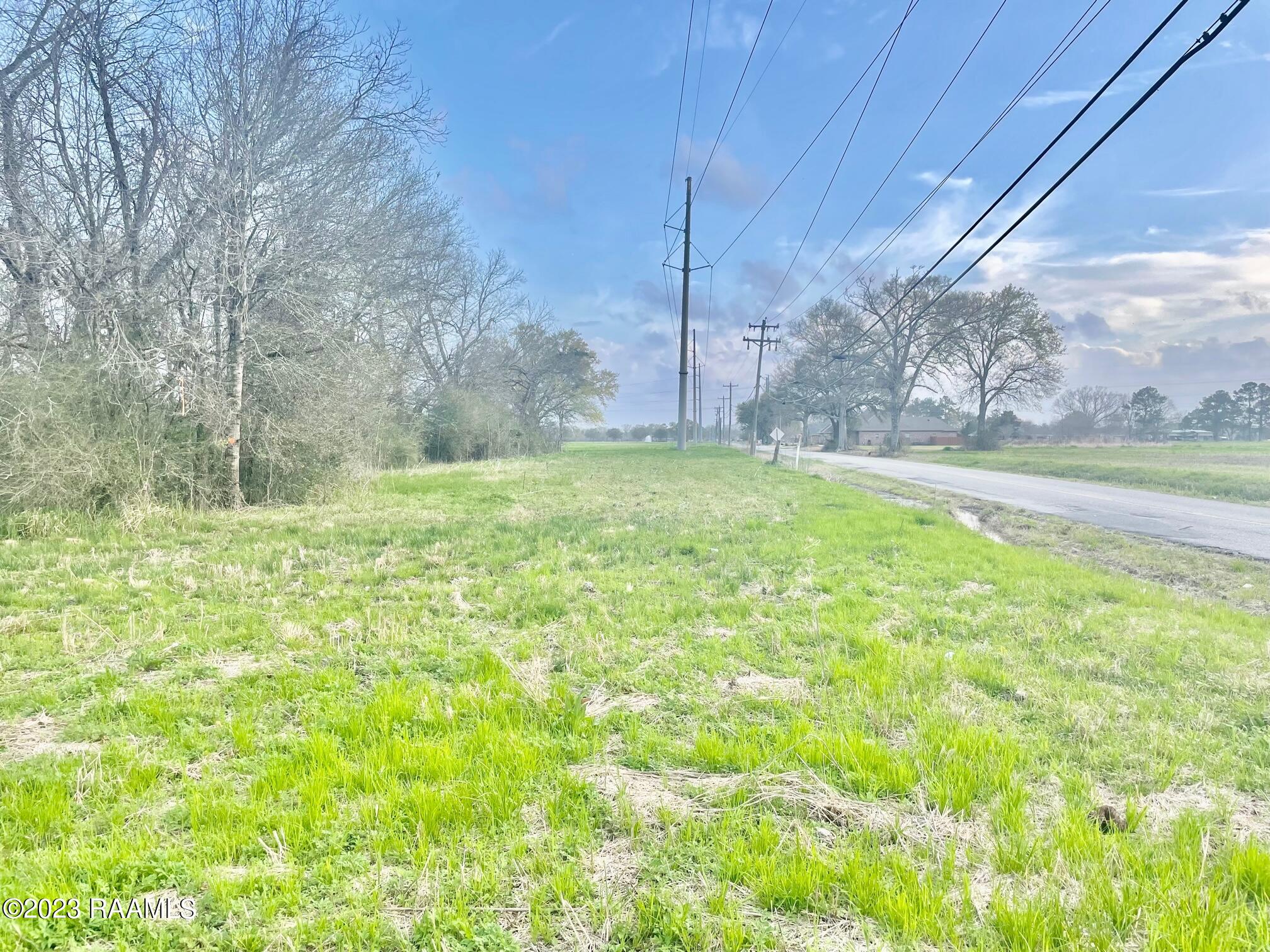 900 Bourque Road Lafayette, LA 70506 - Photo 5 of 14 900 BLK Bourque Rd IMG_1557