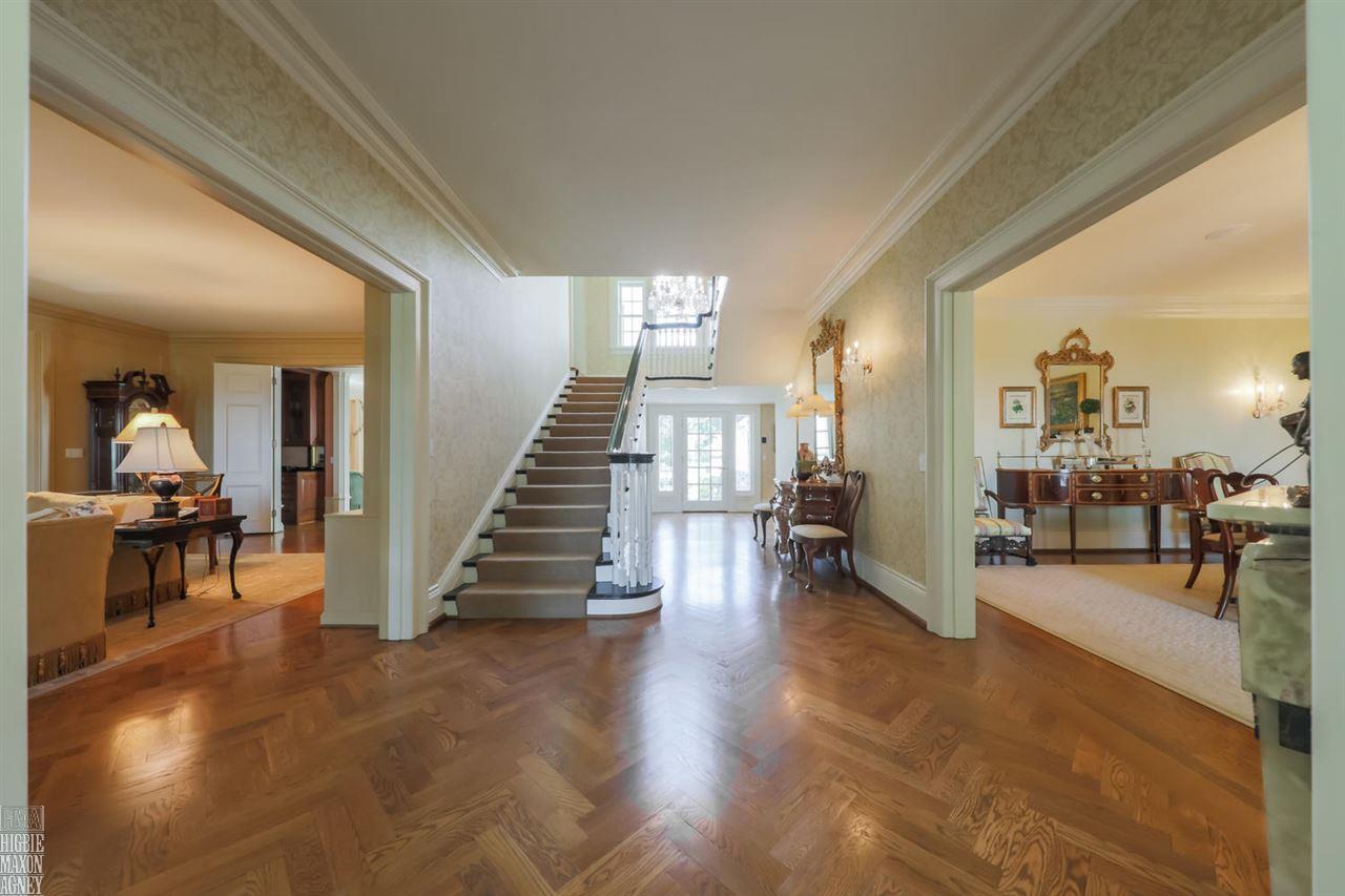 625 Lake Shore Road Grosse Pointe, MI 48236 - Photo 4 of 59 50021543-3.JPG