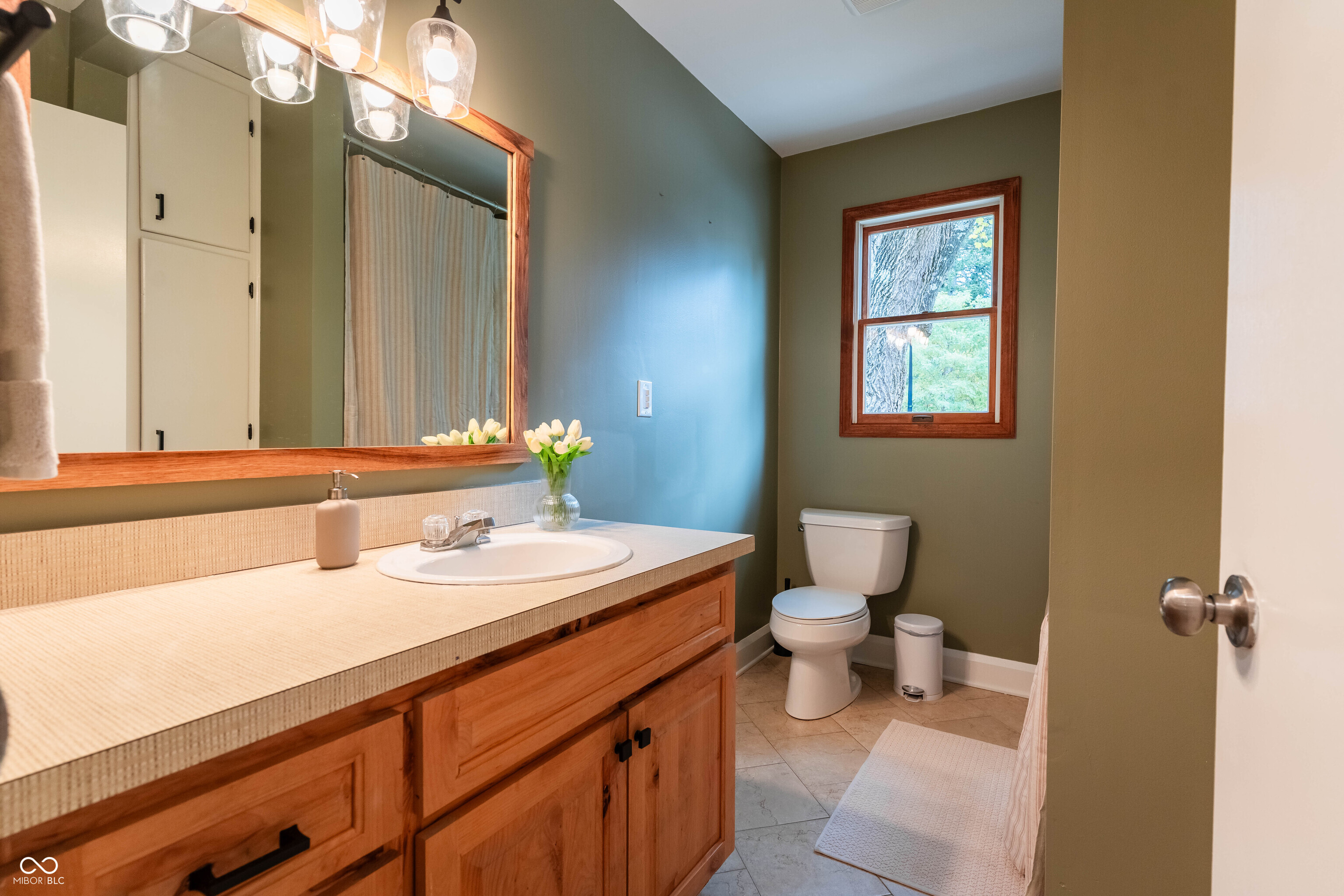 6415-6419 North Michigan Road Indianapolis, IN 46268 - Photo 15 of 28