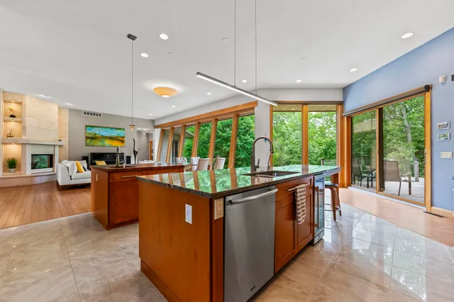 $769,900 | 515 Stone Ridge Lane, Cherry Valley, IL 61016