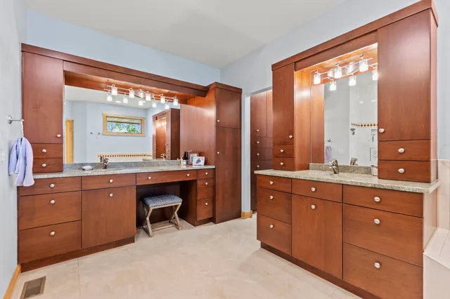 $769,900 | 515 Stone Ridge Lane, Cherry Valley, IL 61016