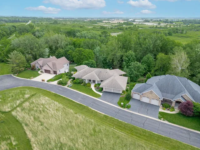 $769,900 | 515 Stone Ridge Lane, Cherry Valley, IL 61016