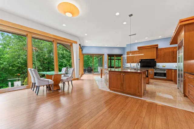 $769,900 | 515 Stone Ridge Lane, Cherry Valley, IL 61016